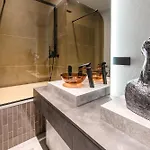 Jacuzzi Cinema Shibui 5 * Kaunas