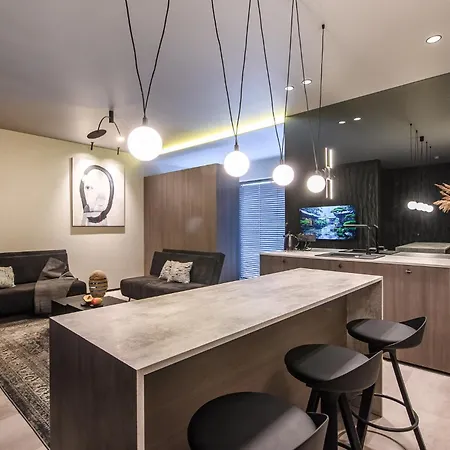 Jacuzzi Cinema Shibui 5