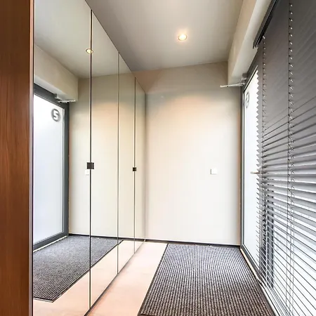 Jacuzzi Cinema Shibui 5 *