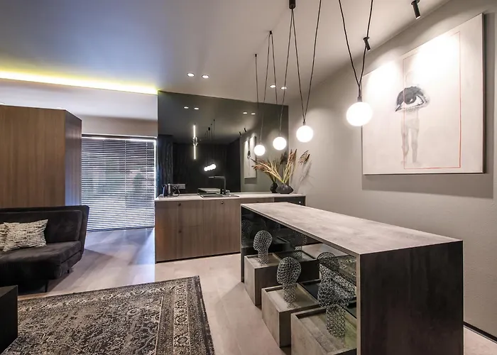 Jacuzzi Cinema Shibui 5 * Kaunas